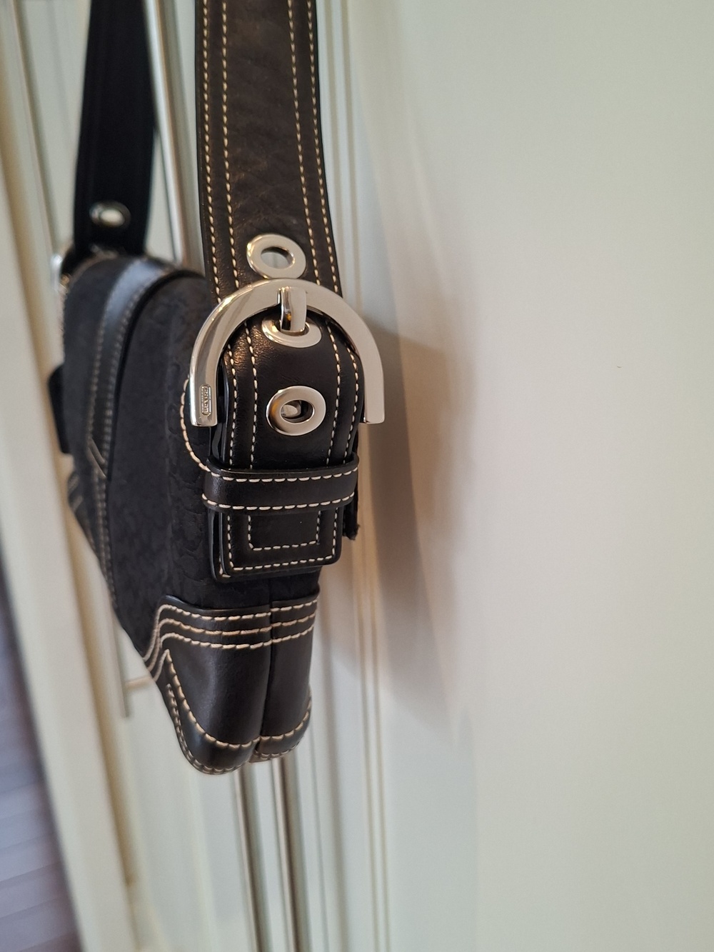 Coach Signature Soho Vintage black monogram shoulder bag in canvas and leather - Picture 6 of 15